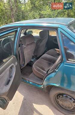 Седан Daewoo Nexia 1995 в 