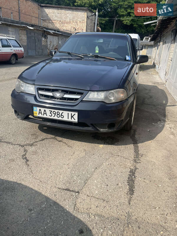 Седан Daewoo Nexia 2008 в 