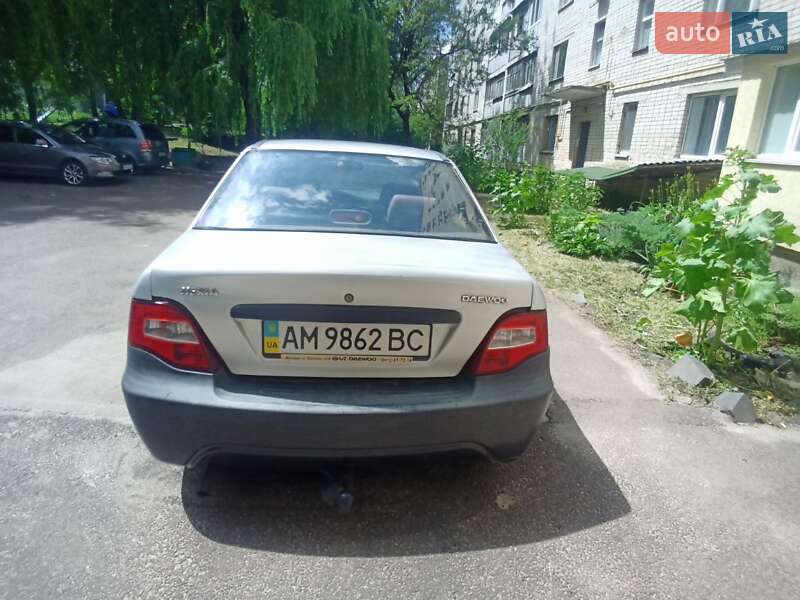 Седан Daewoo Nexia 2011 в Житомире