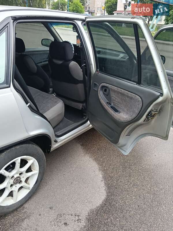 Седан Daewoo Nexia 2006 в Житомире