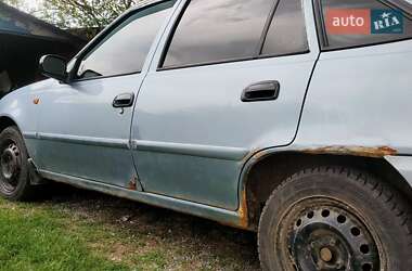 Седан Daewoo Nexia 2011 в 