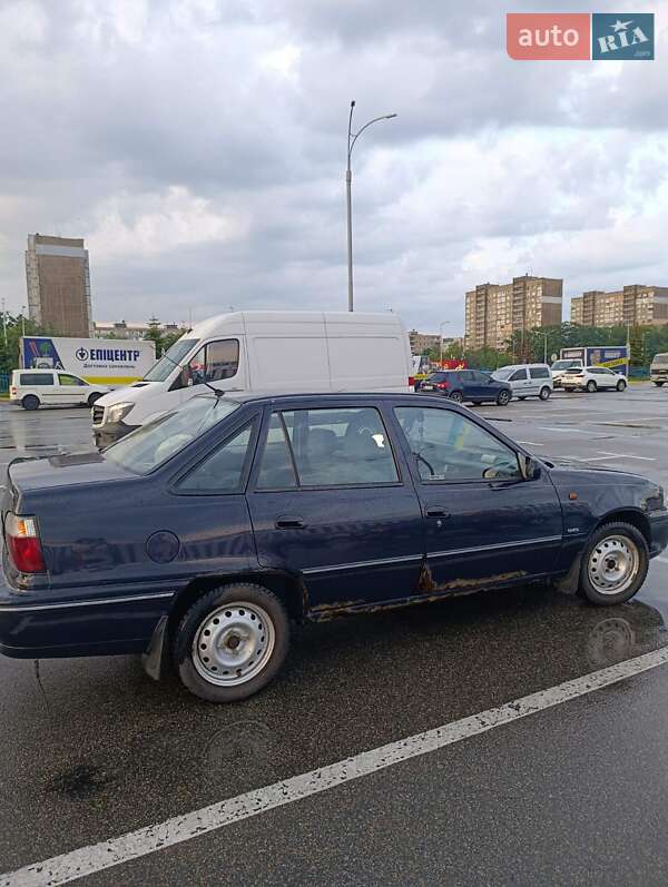 Седан Daewoo Nexia 2007 в Киеве