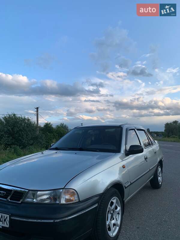 Седан Daewoo Nexia 2008 в Чернигове