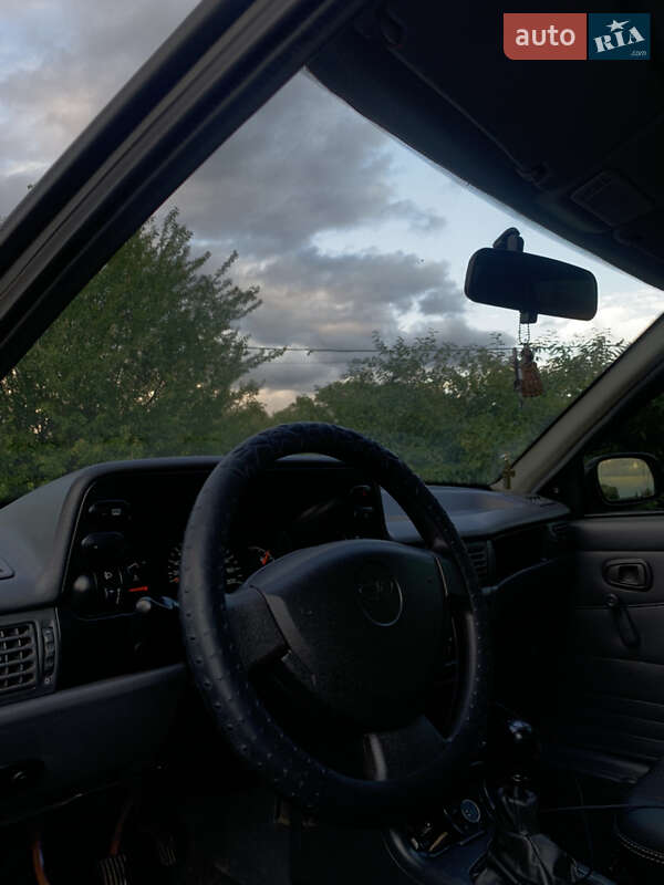 Седан Daewoo Nexia 2008 в Чернигове