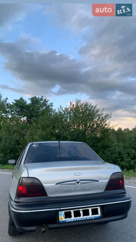 Седан Daewoo Nexia 2008 в Чернигове