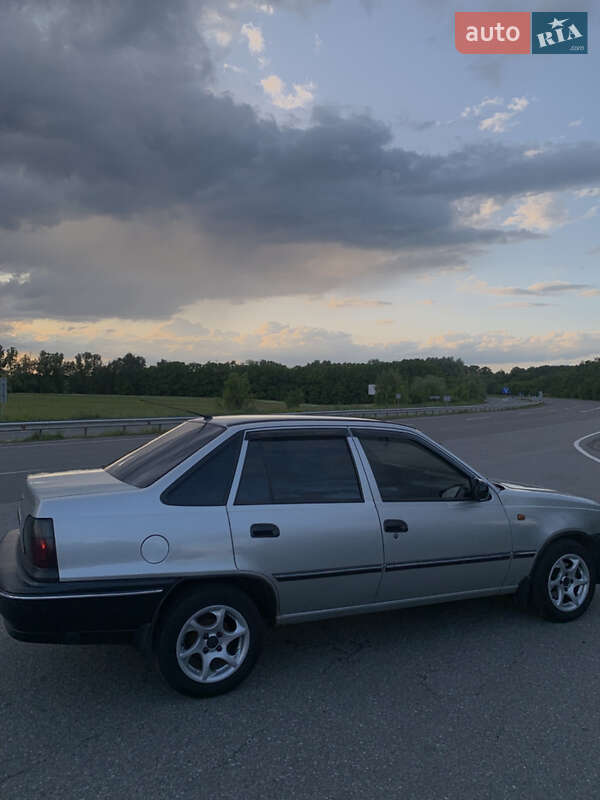 Седан Daewoo Nexia 2008 в Чернигове