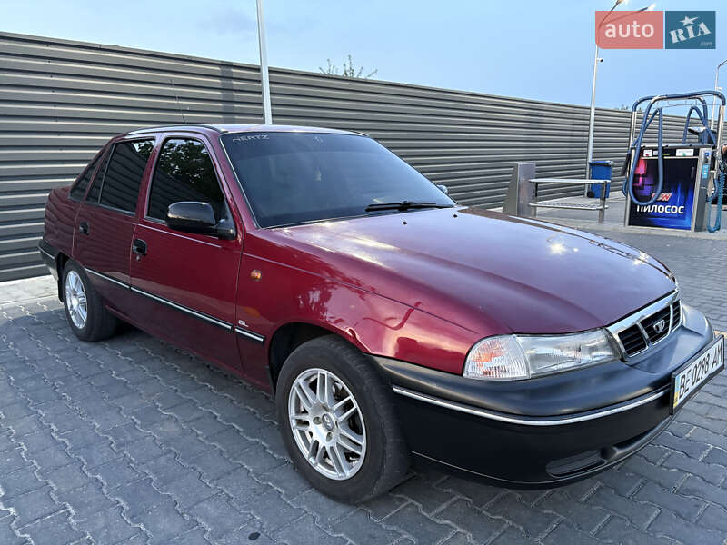 Седан Daewoo Nexia 2008 в Николаеве