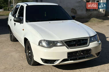Седан Daewoo Nexia 2011 в Широкому