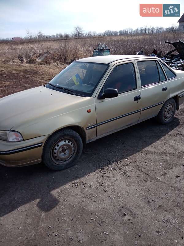 Седан Daewoo Nexia 2008 в Волочиске