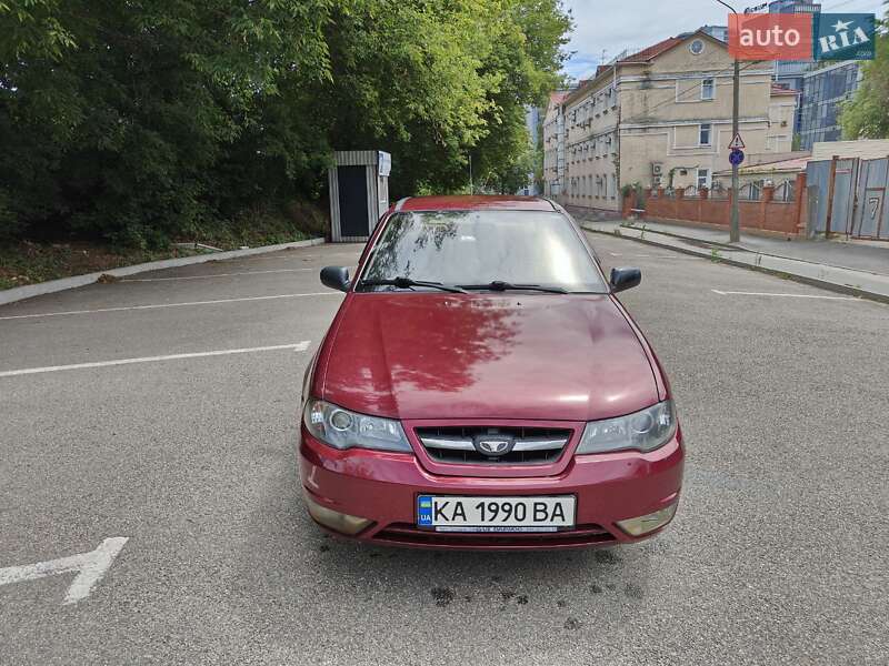 Седан Daewoo Nexia 2010 в Киеве фото 2 Седан Daewoo Nexia 2010 в Киеве