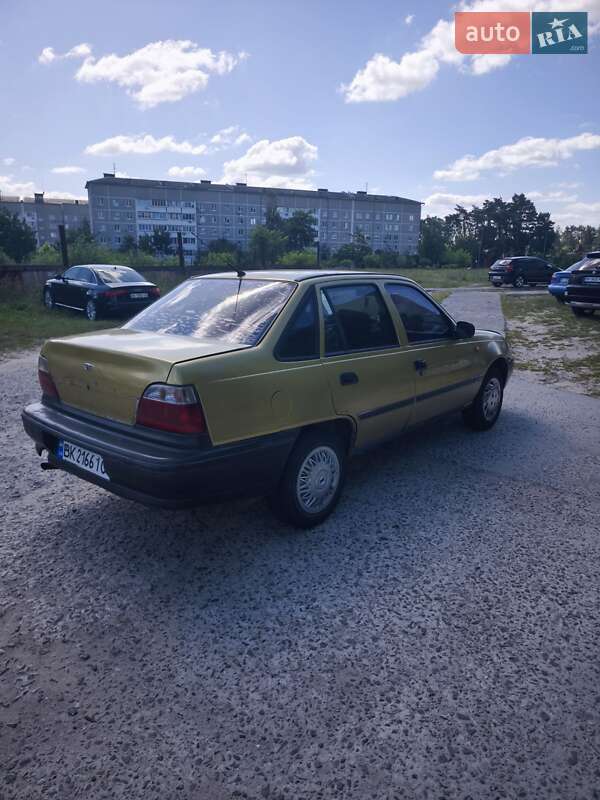 Седан Daewoo Nexia 2007 в Вараше