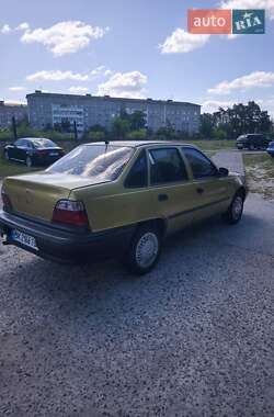 Седан Daewoo Nexia 2007 в 