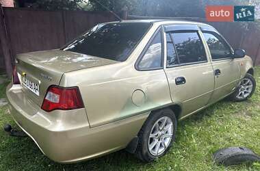 Седан Daewoo Nexia 2008 в 