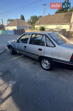 Седан Daewoo Nexia 2008 в 
