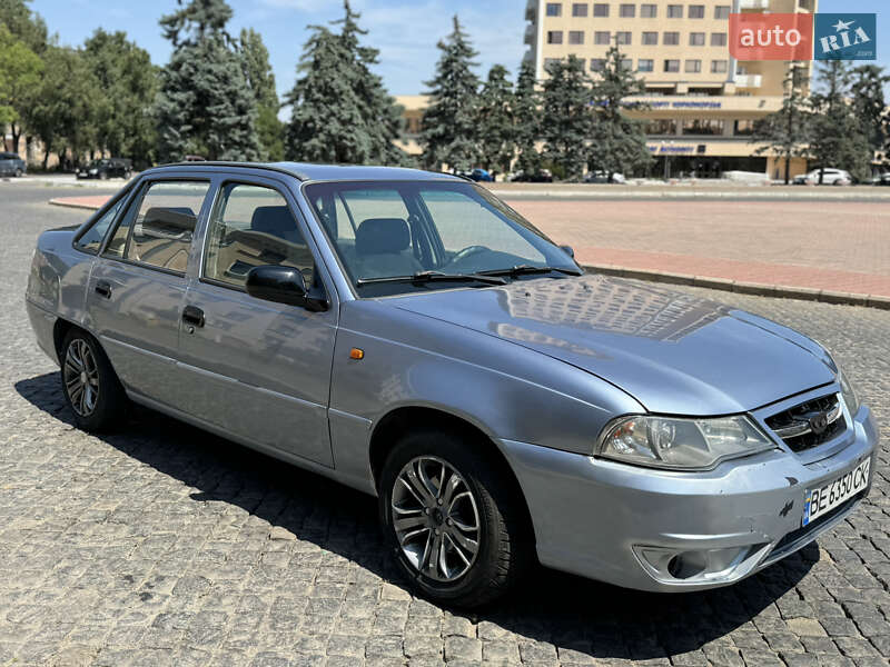 Седан Daewoo Nexia 2012 в 