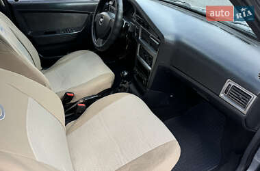 Седан Daewoo Nexia 2012 в 