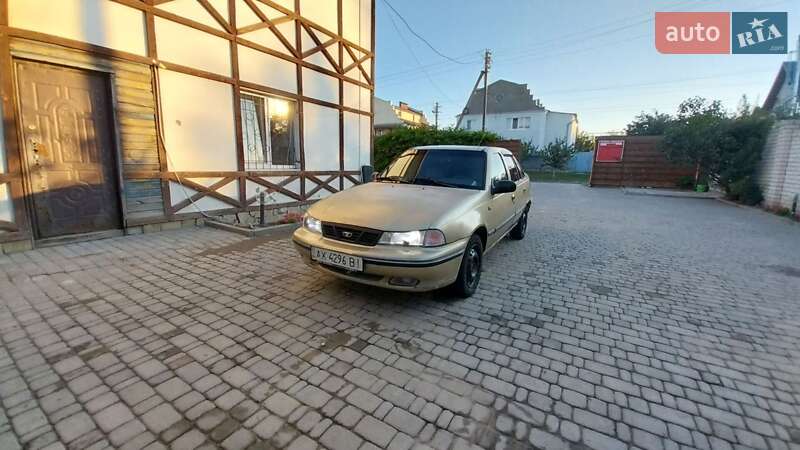 Седан Daewoo Nexia 2008 в Харькове