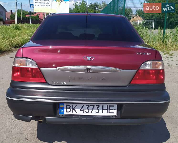 Седан Daewoo Nexia 2007 в Ровно