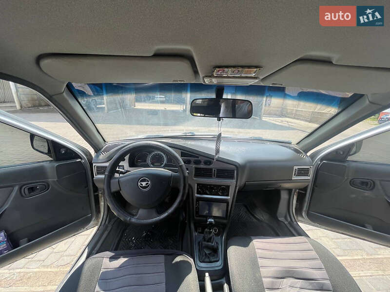 Седан Daewoo Nexia 2012 в Славянске