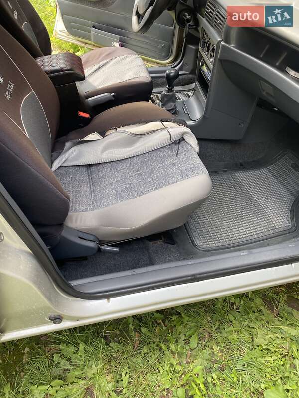Седан Daewoo Nexia 2008 в Хмельницькому