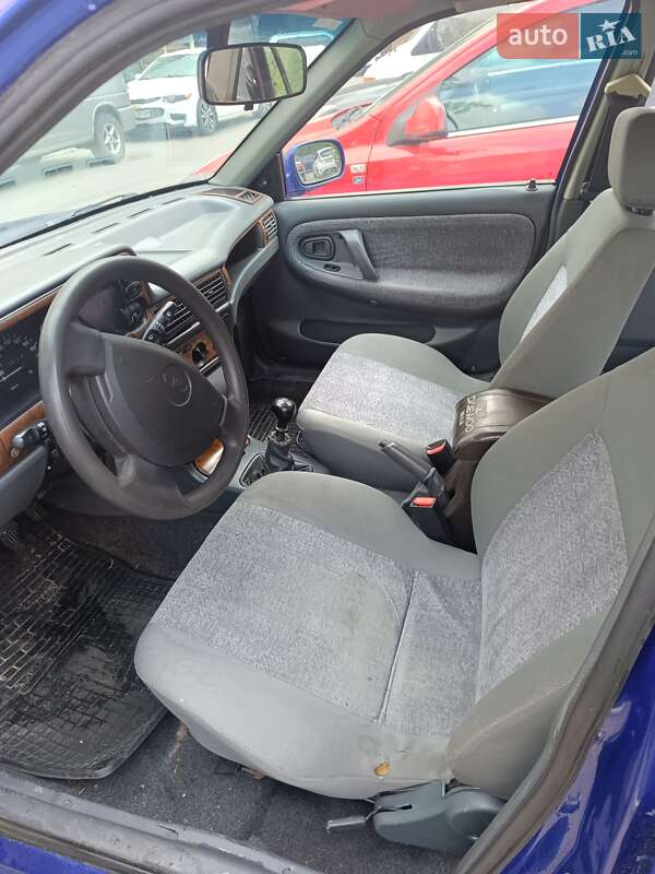 Седан Daewoo Nexia 2007 в Киеве