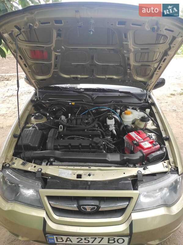Седан Daewoo Nexia 2009 в Олександрії