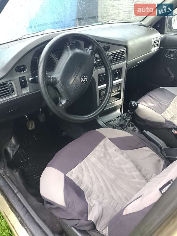 Седан Daewoo Nexia 2011 в Здолбунове