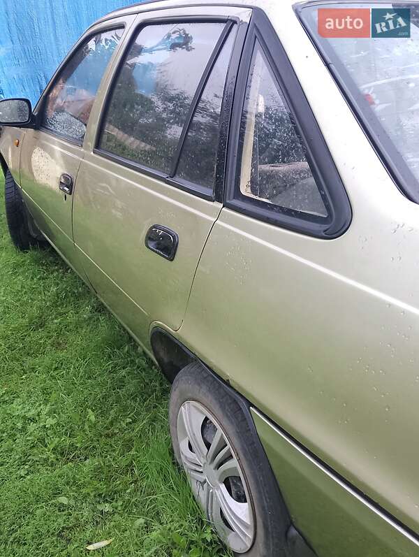 Седан Daewoo Nexia 2011 в Здолбунове