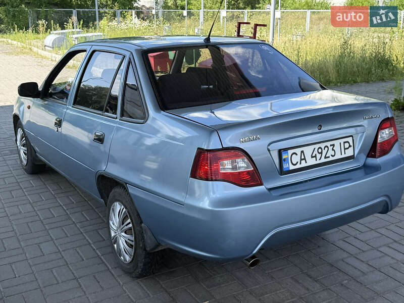 Седан Daewoo Nexia 2011 в Золотоноше