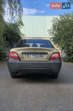 Седан Daewoo Nexia 2011 в 