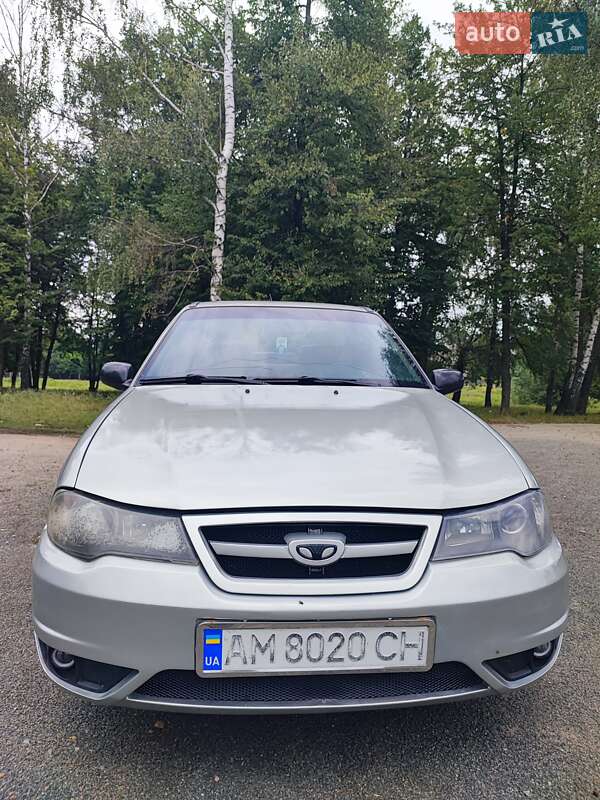 Седан Daewoo Nexia 2008 в Малине