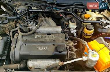 Седан Daewoo Nexia 2007 в 