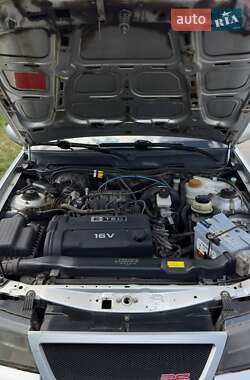 Седан Daewoo Nexia 2012 в 