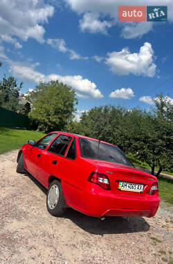 Седан Daewoo Nexia 2008 в 