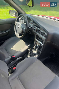 Седан Daewoo Nexia 2008 в 