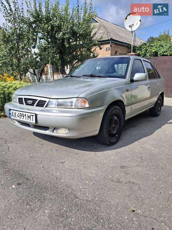 Седан Daewoo Nexia 2008 в Краснограде