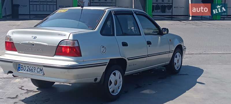 Седан Daewoo Nexia 2008 в Черновцах