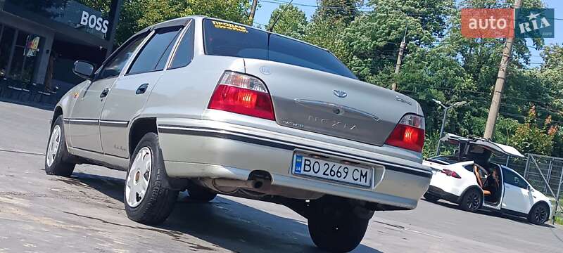Седан Daewoo Nexia 2008 в Черновцах