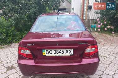 Седан Daewoo Nexia 2011 в 