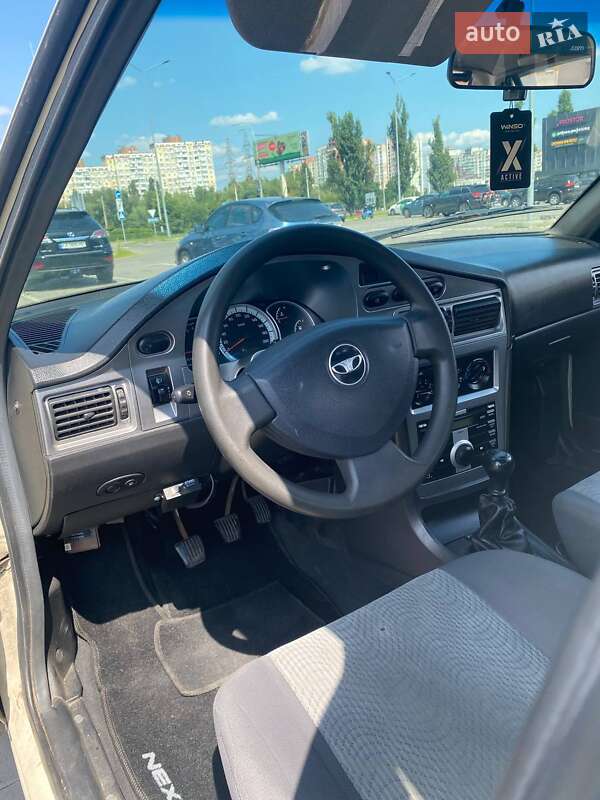 Седан Daewoo Nexia 2010 в Киеве