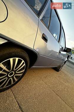 Седан Daewoo Nexia 2008 в 