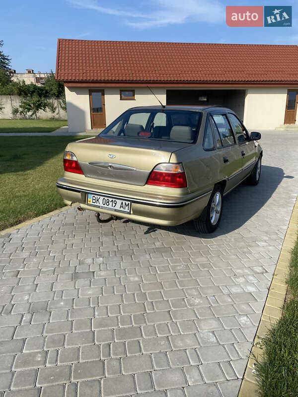 Седан Daewoo Nexia 2007 в Млинове