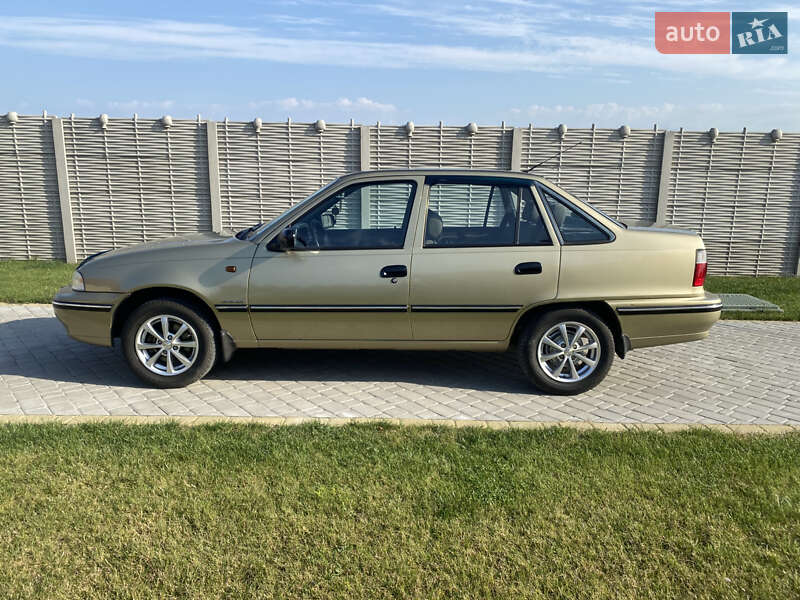 Седан Daewoo Nexia 2007 в Млинове