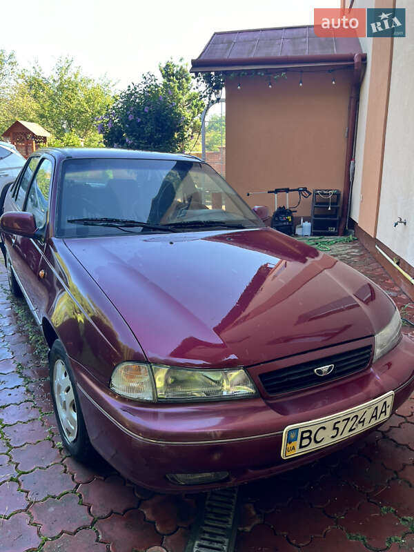 Седан Daewoo Nexia 1997 в Мостиске