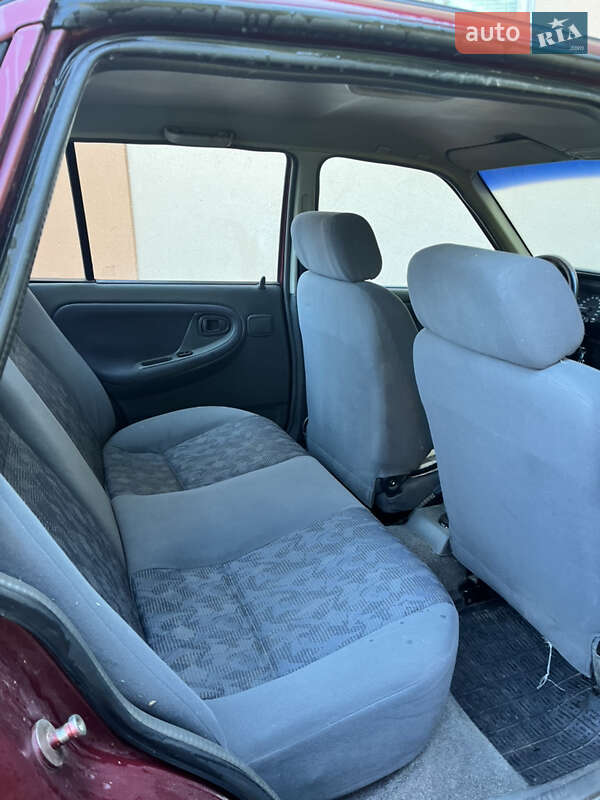 Седан Daewoo Nexia 1997 в Мостиске