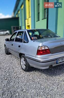 Седан Daewoo Nexia 2004 в 