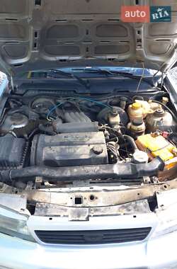 Седан Daewoo Nexia 2004 в 