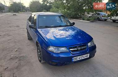Седан Daewoo Nexia 2011 в Вознесенске