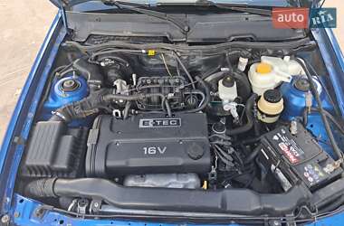 Седан Daewoo Nexia 2011 в 