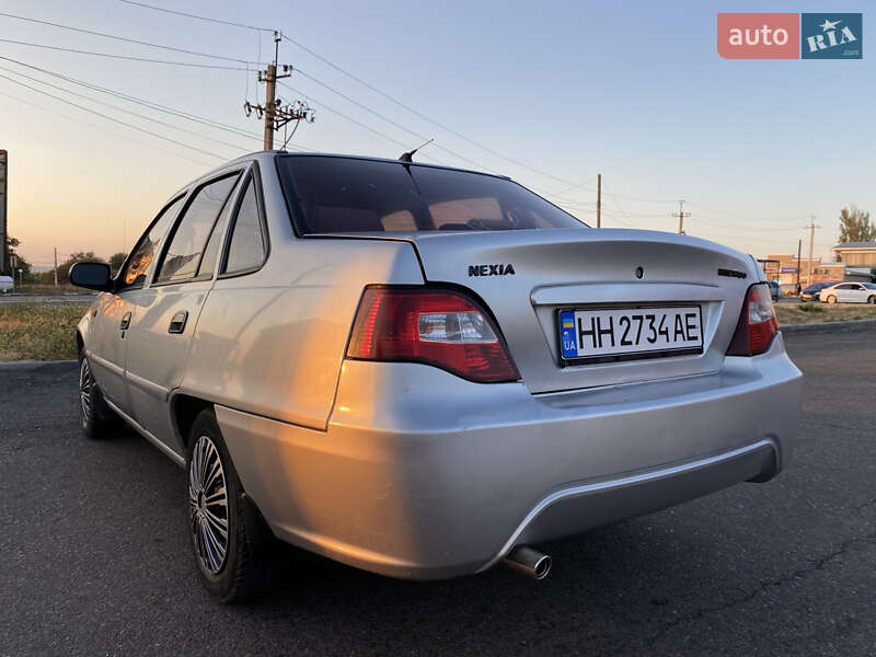 Седан Daewoo Nexia 2012 в Коблевому